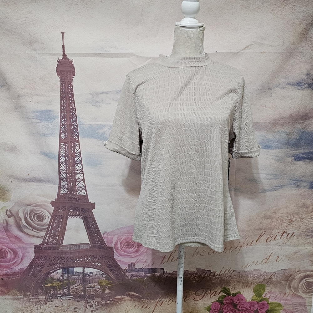 NWT Fifty street short sleeve casual top